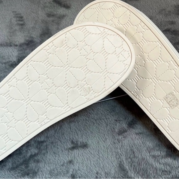 NWOB Kate Spade Sunny Slides Womens Sz 10 White Logo Sandal Beach Pool Slip On - Picture 6 of 6